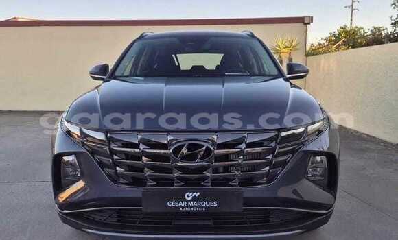 Buy Used Hyundai Tucson Silver Car in Dakar in Dakar Buy Used Hyundai Tucson Silver Car in Dakar in Dakar
