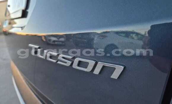 Buy Used Hyundai Tucson Silver Car in Dakar in Dakar Buy Used Hyundai Tucson Silver Car in Dakar in Dakar