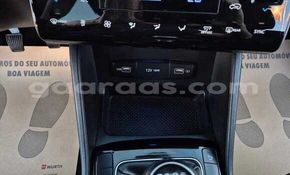 Buy Used Hyundai Tucson Silver Car in Dakar in Dakar Buy Used Hyundai Tucson Silver Car in Dakar in Dakar