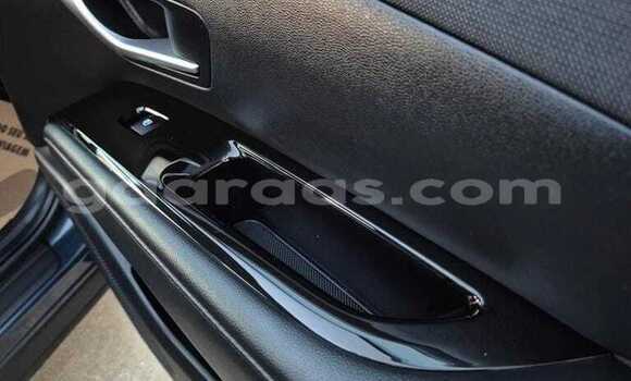 Buy Used Hyundai Tucson Silver Car in Dakar in Dakar Buy Used Hyundai Tucson Silver Car in Dakar in Dakar