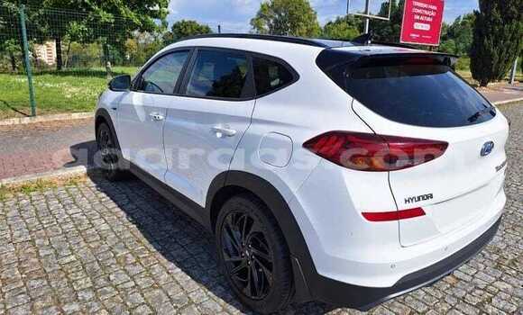 Buy Used Hyundai Tucson White Car in Dakar in Dakar Buy Used Hyundai Tucson White Car in Dakar in Dakar