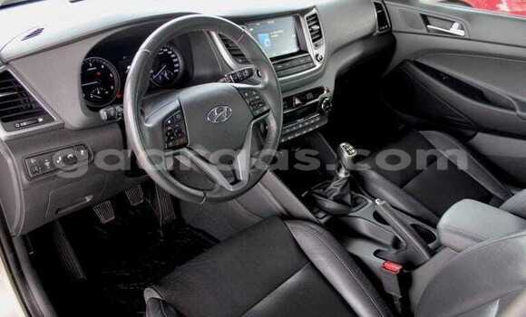 Buy Used Hyundai Tucson Silver Car in Dakar in Dakar Buy Used Hyundai Tucson Silver Car in Dakar in Dakar
