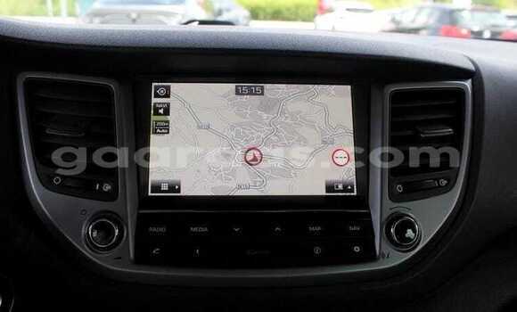 Buy Used Hyundai Tucson Silver Car in Dakar in Dakar Buy Used Hyundai Tucson Silver Car in Dakar in Dakar