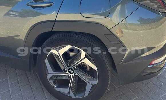 Buy Used Hyundai Tucson Silver Car in Dakar in Dakar Buy Used Hyundai Tucson Silver Car in Dakar in Dakar