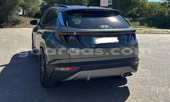 Buy Used Hyundai Tucson Silver Car in Dakar in Dakar Buy Used Hyundai Tucson Silver Car in Dakar in Dakar