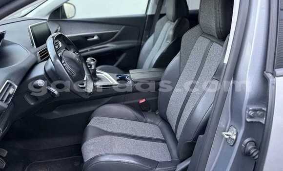 Buy Used Peugeot 3008 Silver Car in Dabo in Kolda Buy Used Peugeot 3008 Silver Car in Dabo in Kolda