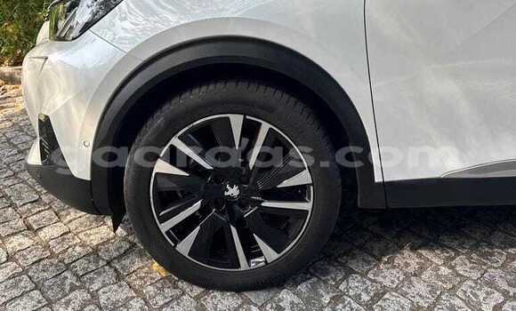 Buy Used Peugeot 2008 White Car in Dakar in Dakar Buy Used Peugeot 2008 White Car in Dakar in Dakar