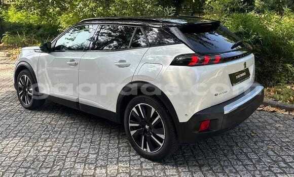 Buy Used Peugeot 2008 White Car in Dakar in Dakar Buy Used Peugeot 2008 White Car in Dakar in Dakar
