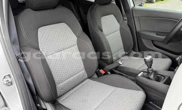 Acheter Occasion Voiture Renault Clio Gris à Dabo, Kolda Acheter Occasion Voiture Renault Clio Gris à Dabo, Kolda