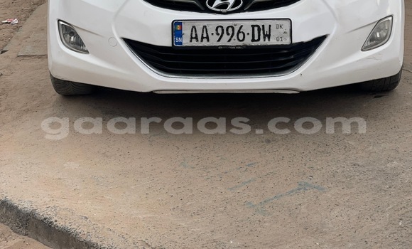 Buy Used Hyundai Elantra White Car in Dakar in Dakar