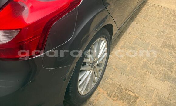 Dieundeu Occasion Ford Focus Silver Auto in Dakar in Dakar