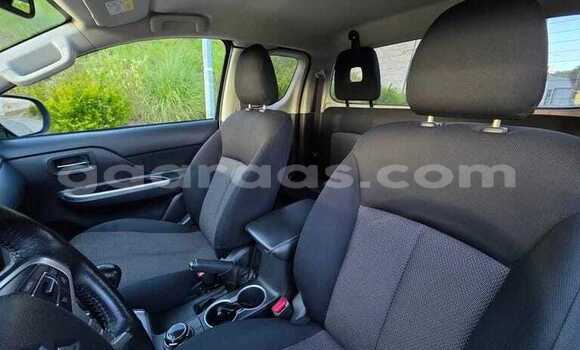 Acheter Occasion Voiture Mitsubishi L200 Gris à Dakar, Dakar Acheter Occasion Voiture Mitsubishi L200 Gris à Dakar, Dakar