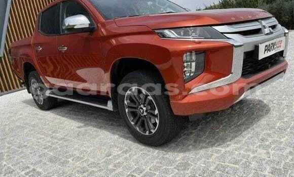 Acheter Occasion Voiture Mitsubishi L200 Orange sanguine à Dakar, Dakar Acheter Occasion Voiture Mitsubishi L200 Orange sanguine à Dakar, Dakar