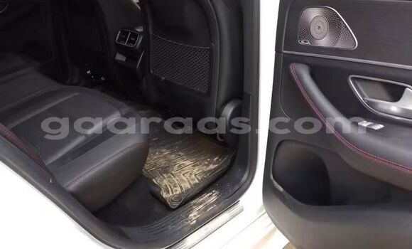 Buy New Mercedes-Benz GLC 250D White Car in Dakar in Dakar Buy New Mercedes-Benz GLC 250D White Car in Dakar in Dakar