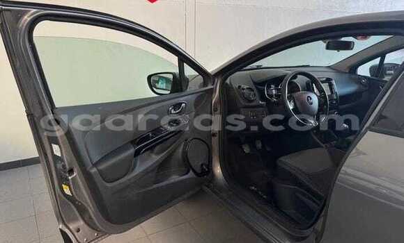 Acheter Occasion Voiture Renault Clio Gris à Dakar, Dakar Acheter Occasion Voiture Renault Clio Gris à Dakar, Dakar