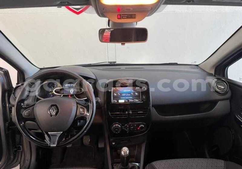 Big with watermark renault clio dakar dakar 34562