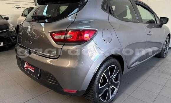 Acheter Occasion Voiture Renault Clio Gris à Dakar, Dakar Acheter Occasion Voiture Renault Clio Gris à Dakar, Dakar