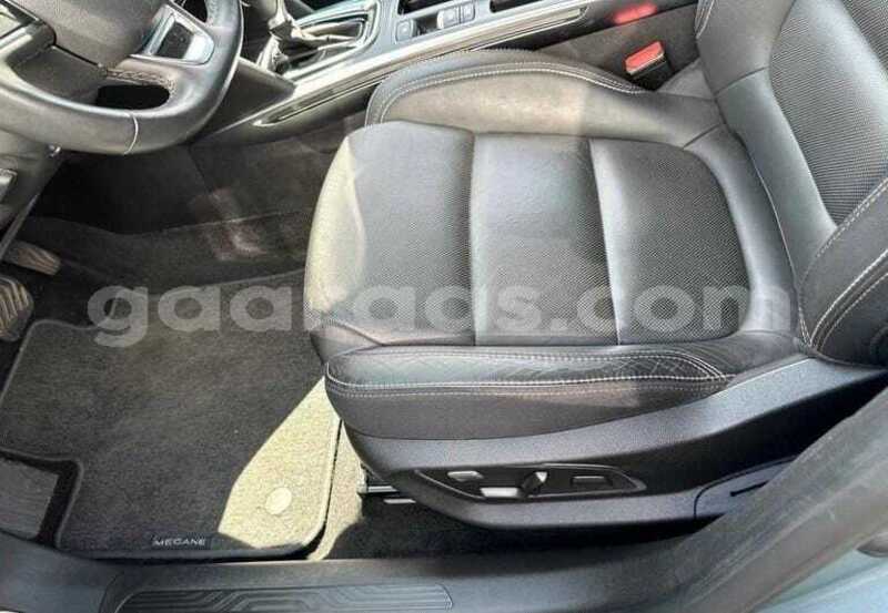 Big with watermark renault megane dakar dakar 34571