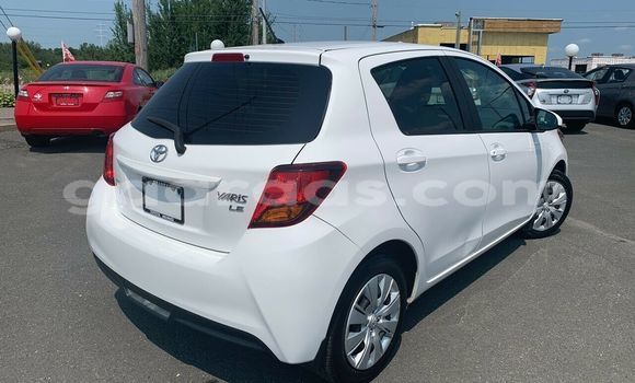 Acheter Occasion Voiture Toyota Yaris Blanc à Dakar, Dakar Acheter Occasion Voiture Toyota Yaris Blanc à Dakar, Dakar