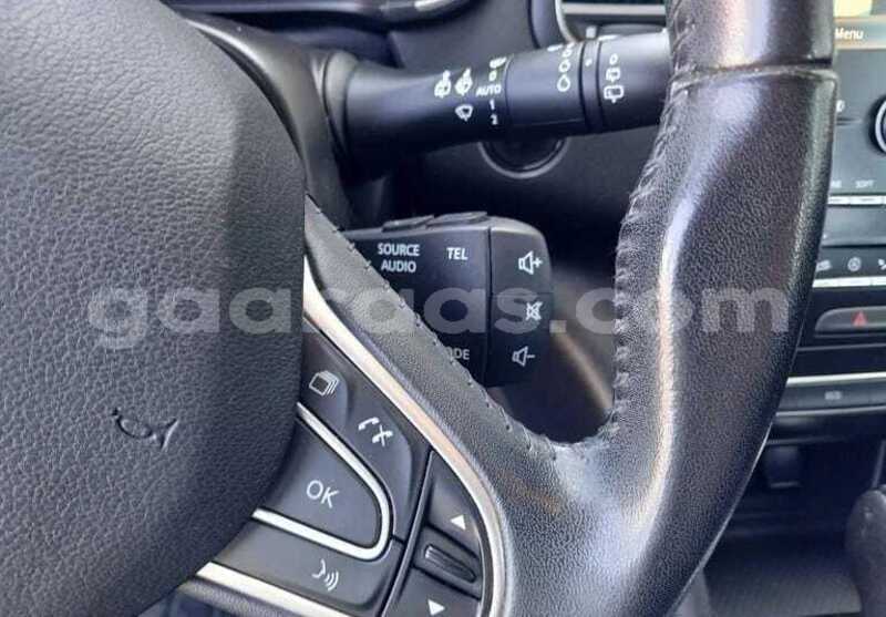 Big with watermark renault megane dakar dakar 34576