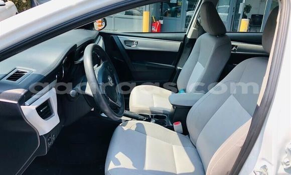 Acheter Occasion Voiture Toyota Corolla Blanc à Dakar, Dakar Acheter Occasion Voiture Toyota Corolla Blanc à Dakar, Dakar