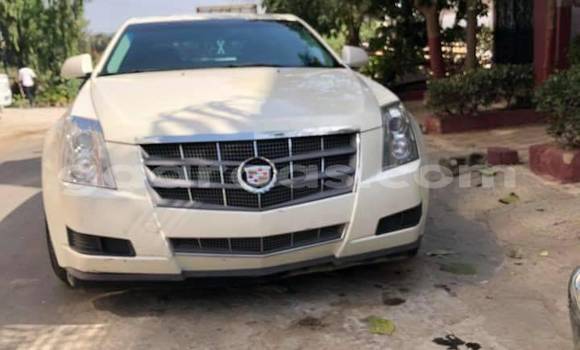 Acheter Occasion Voiture Cadillac SRX Blanc à Gueule Tapee Fass Colobane au Dakar Acheter Occasion Voiture Cadillac SRX Blanc à Gueule Tapee Fass Colobane au Dakar