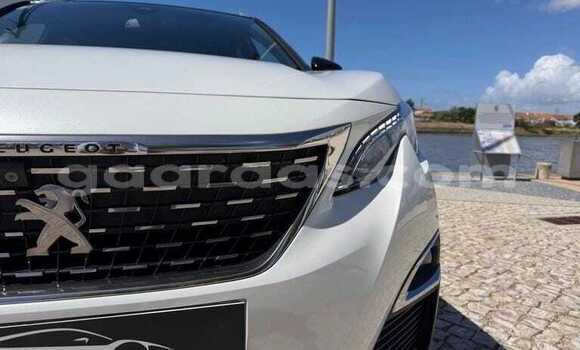 Acheter Occasion Voiture Peugeot 3008 Blanc à Dakar, Dakar Acheter Occasion Voiture Peugeot 3008 Blanc à Dakar, Dakar