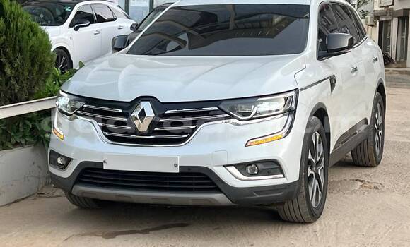 Acheter Import Voiture Renault Koleos Blanc à Dakar, Dakar Acheter Import Voiture Renault Koleos Blanc à Dakar, Dakar
