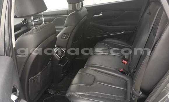 Acheter Occasion Voiture Hyundai Santa Fe Noir à Dakar, Dakar Acheter Occasion Voiture Hyundai Santa Fe Noir à Dakar, Dakar