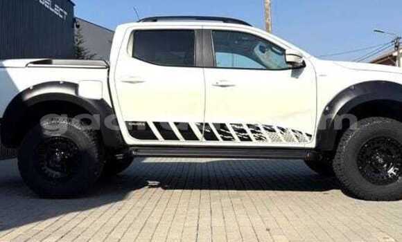 Acheter Occasion Voiture Nissan Navara Blanc à Dakar, Dakar Acheter Occasion Voiture Nissan Navara Blanc à Dakar, Dakar