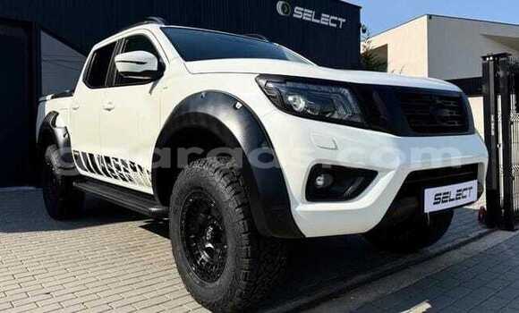 Acheter Occasion Voiture Nissan Navara Blanc à Dakar, Dakar Acheter Occasion Voiture Nissan Navara Blanc à Dakar, Dakar