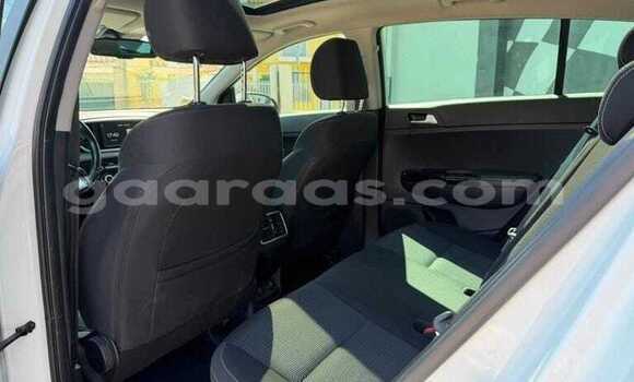 Acheter Occasion Voiture Kia Sportage Blanc à Dakar, Dakar Acheter Occasion Voiture Kia Sportage Blanc à Dakar, Dakar