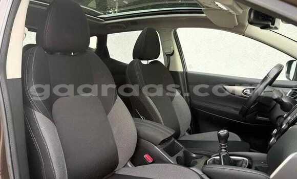 Buy Used Nissan Qashqai Brun Car in Dakar in Dakar Buy Used Nissan Qashqai Brun Car in Dakar in Dakar