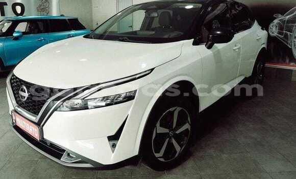 Buy Used Nissan Qashqai White Car in Dakar in Dakar Buy Used Nissan Qashqai White Car in Dakar in Dakar