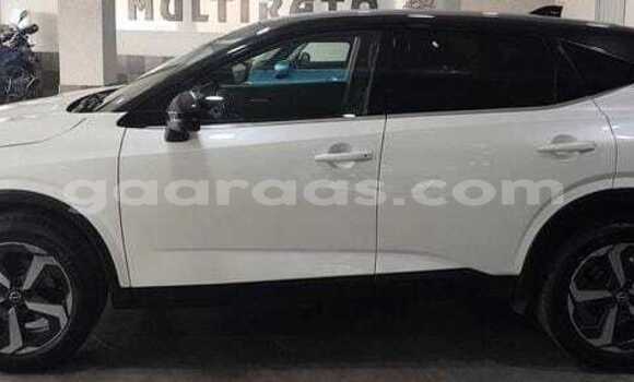 Buy Used Nissan Qashqai White Car in Dakar in Dakar Buy Used Nissan Qashqai White Car in Dakar in Dakar