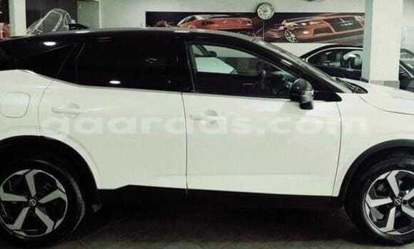 Buy Used Nissan Qashqai White Car in Dakar in Dakar Buy Used Nissan Qashqai White Car in Dakar in Dakar