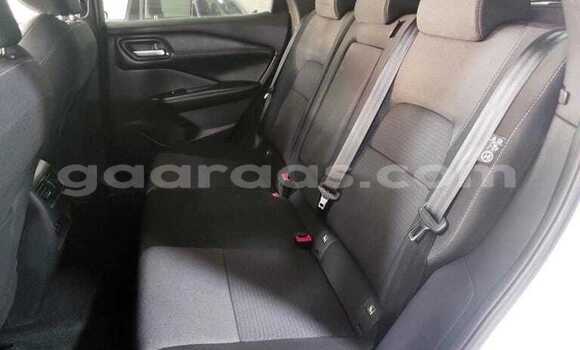 Buy Used Nissan Qashqai White Car in Dakar in Dakar Buy Used Nissan Qashqai White Car in Dakar in Dakar