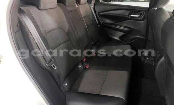 Buy Used Nissan Qashqai White Car in Dakar in Dakar Buy Used Nissan Qashqai White Car in Dakar in Dakar