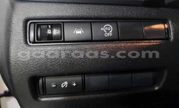 Buy Used Nissan Qashqai White Car in Dakar in Dakar Buy Used Nissan Qashqai White Car in Dakar in Dakar