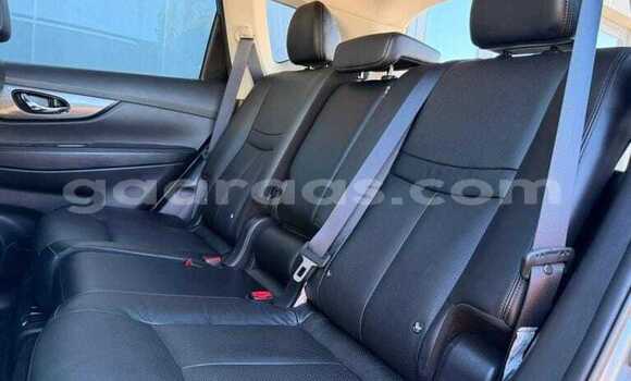 Buy Used Nissan X–Trail Silver Car in Dakar in Dakar Buy Used Nissan X–Trail Silver Car in Dakar in Dakar
