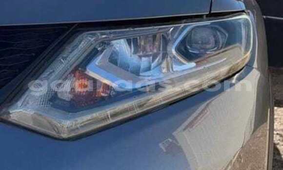 Buy Used Nissan X–Trail Silver Car in Dakar in Dakar Buy Used Nissan X–Trail Silver Car in Dakar in Dakar