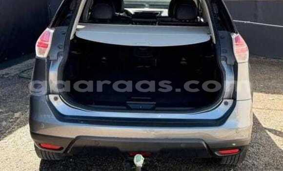 Buy Used Nissan X–Trail Silver Car in Dakar in Dakar Buy Used Nissan X–Trail Silver Car in Dakar in Dakar