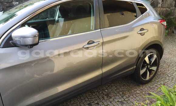 Buy Used Nissan X–Trail Silver Car in Dakar in Dakar Buy Used Nissan X–Trail Silver Car in Dakar in Dakar
