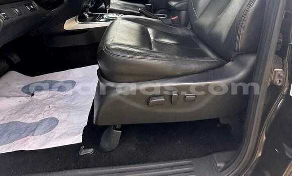 Acheter Occasion Voiture Nissan Navara Noir à Dakar, Dakar Acheter Occasion Voiture Nissan Navara Noir à Dakar, Dakar