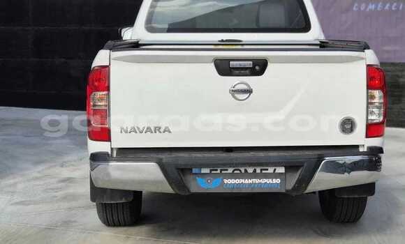 Acheter Occasion Voiture Nissan Navara Blanc à Dakar, Dakar Acheter Occasion Voiture Nissan Navara Blanc à Dakar, Dakar
