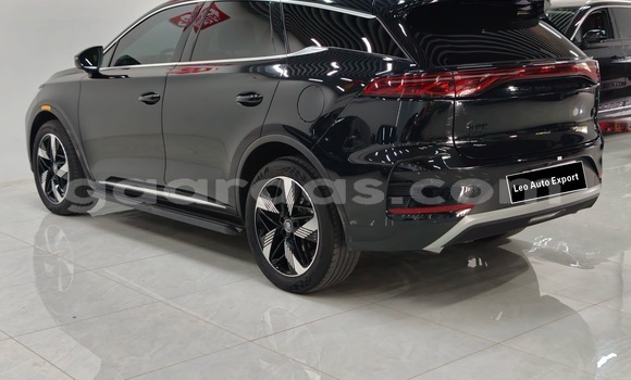 Buy Used BYD G6 White Car in Dakar in Dakar Buy Used BYD G6 White Car in Dakar in Dakar