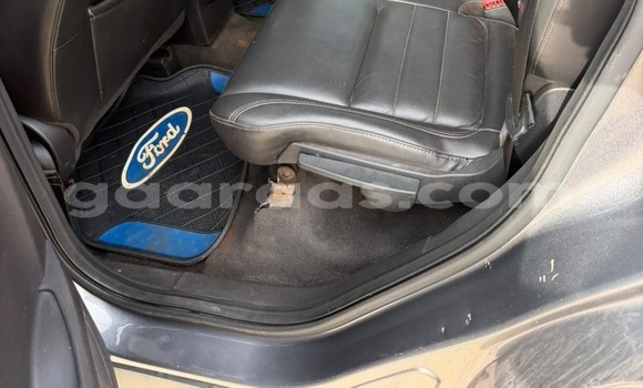 Acheter Occasion Voiture Ford Escape Noir à Dakar, Dakar Acheter Occasion Voiture Ford Escape Noir à Dakar, Dakar