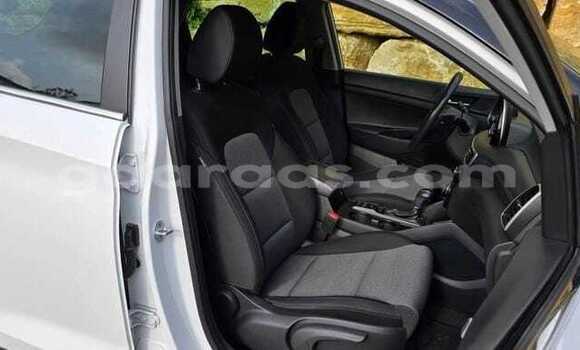 Acheter Occasion Voiture Hyundai Tucson Blanc à Dabo, Kolda Acheter Occasion Voiture Hyundai Tucson Blanc à Dabo, Kolda