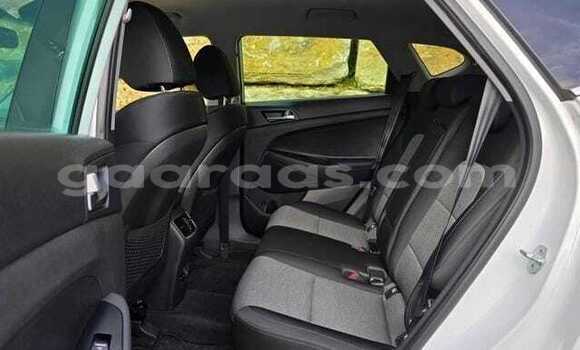 Acheter Occasion Voiture Hyundai Tucson Blanc à Dabo, Kolda Acheter Occasion Voiture Hyundai Tucson Blanc à Dabo, Kolda