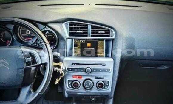 Acheter Occasion Voiture Citroen C4 Gris à Dakar, Dakar Acheter Occasion Voiture Citroen C4 Gris à Dakar, Dakar